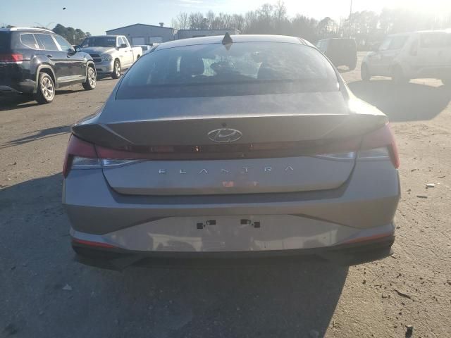 2021 Hyundai Elantra SE