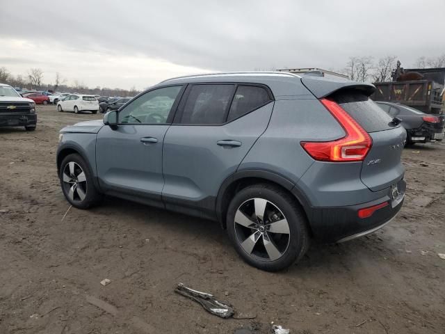 2021 Volvo XC40 T5 Momentum