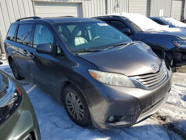 2012 Toyota Sienna XLE