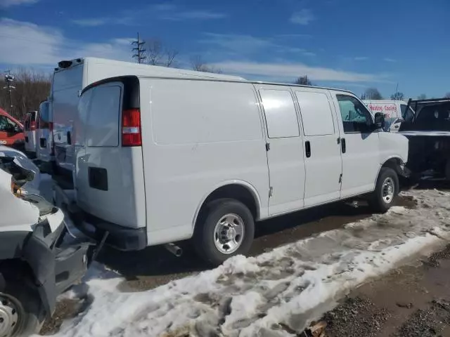 2022 Chevrolet Express G2500