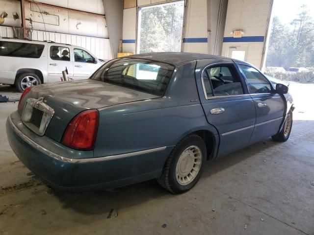 2001 Lincoln Town Car Executive