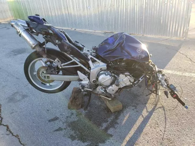 2004 Yamaha FZ6 S