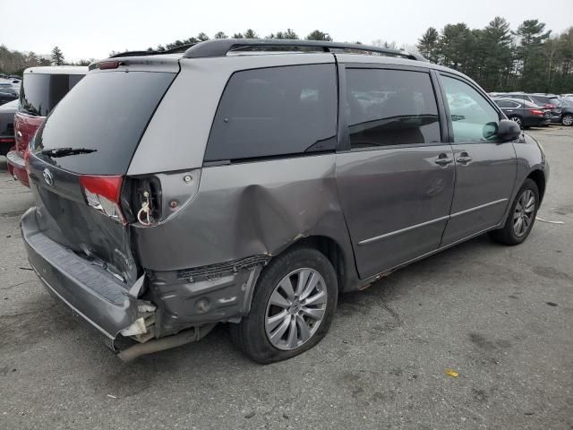 2005 Toyota Sienna CE