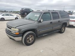 Vehiculos salvage en venta de Copart Cleveland: 2002 Chevrolet Suburban K2500