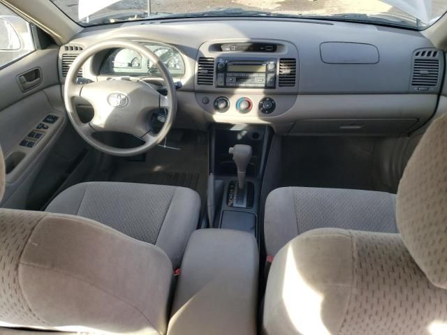 2004 Toyota Camry LE