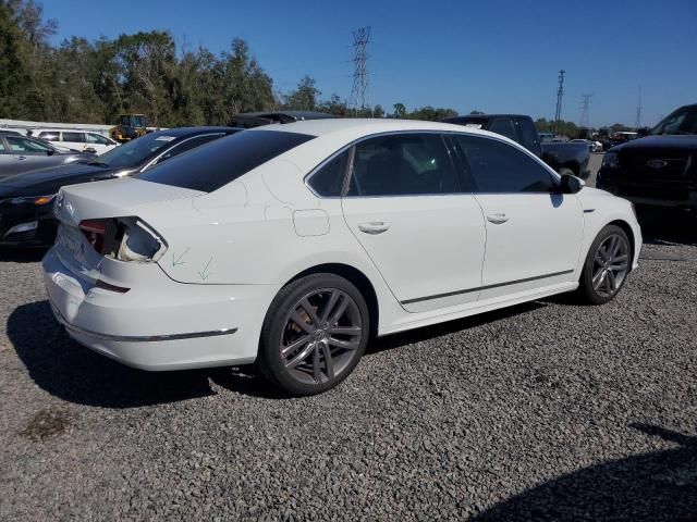 2017 Volkswagen Passat R-Line