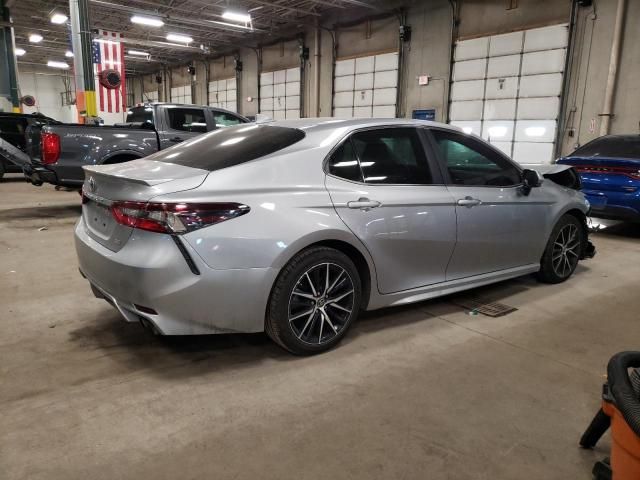 2022 Toyota Camry SE