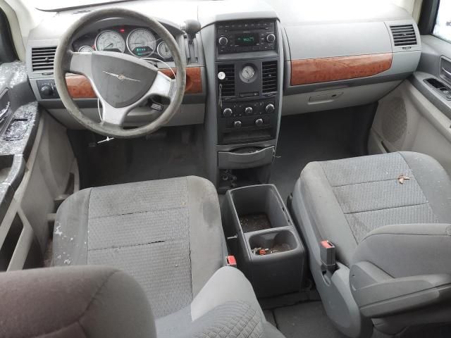 2008 Chrysler Town & Country LX