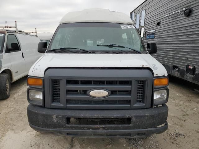 2014 Ford Econoline E350 Super Duty Wagon