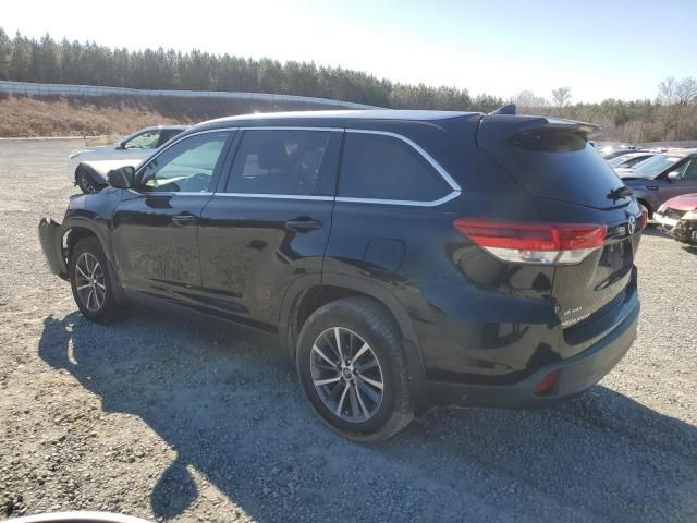 2019 Toyota Highlander SE