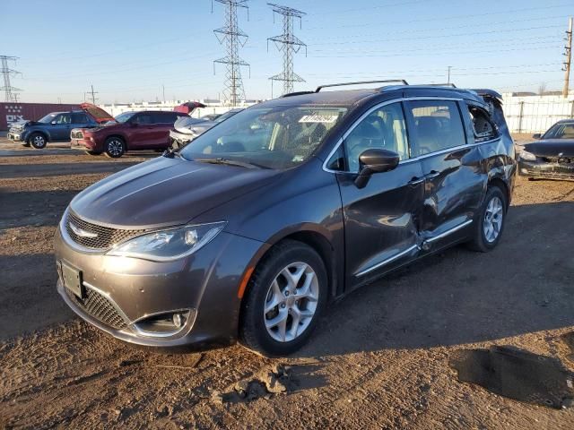 2017 Chrysler Pacifica Touring L Plus