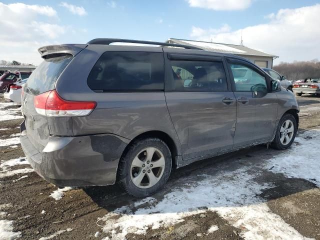 2012 Toyota Sienna LE