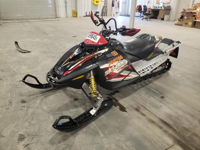 2005 Skidoo MXZ Renega