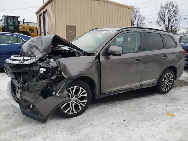 2016 Mitsubishi Outlander SE