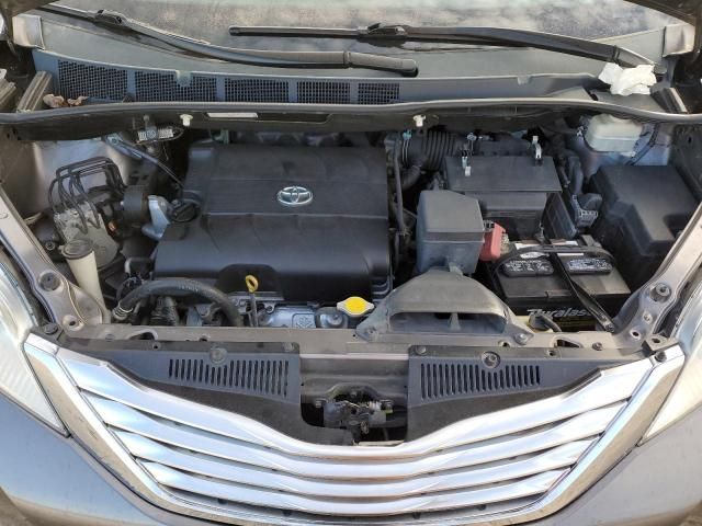 2011 Toyota Sienna XLE