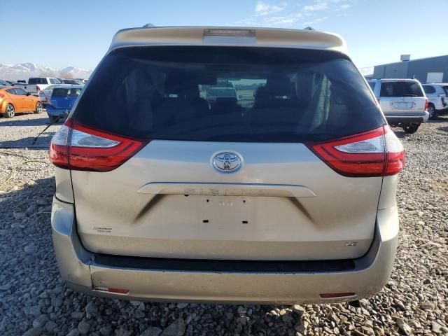 2016 Toyota Sienna LE