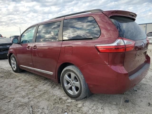 2016 Toyota Sienna LE