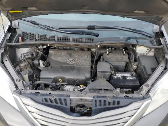 2011 Toyota Sienna XLE