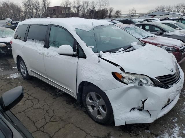 2013 Toyota Sienna LE