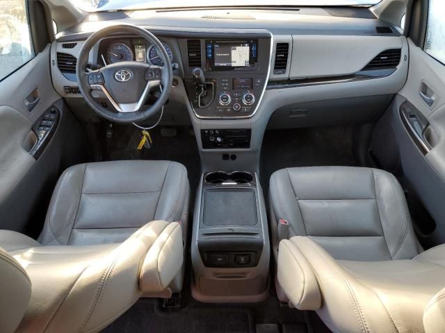 2015 Toyota Sienna XLE