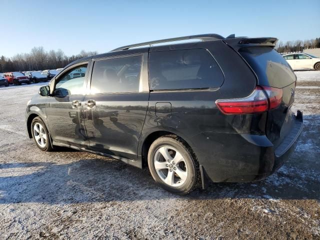 2020 Toyota Sienna LE