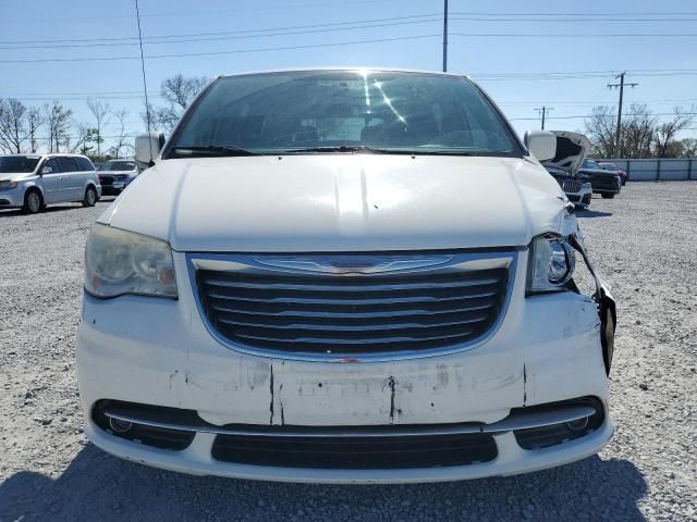 2013 Chrysler Town & Country Touring