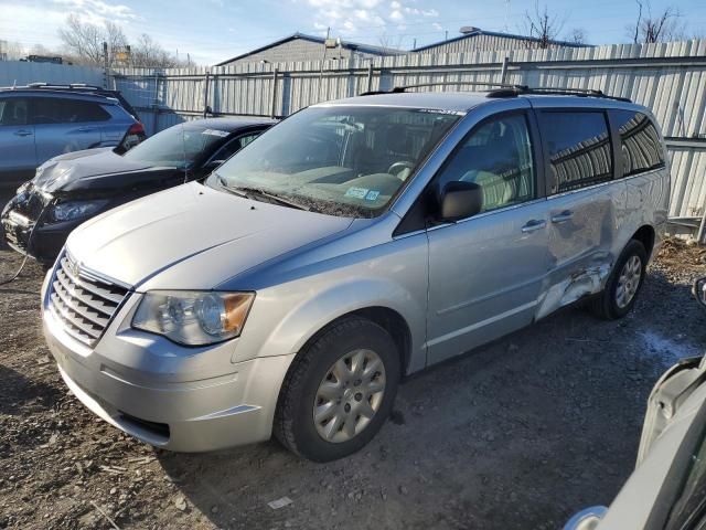 2010 Chrysler Town & Country LX