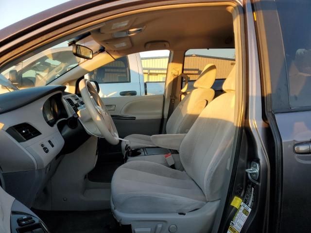 2012 Toyota Sienna LE