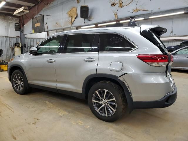 2019 Toyota Highlander SE