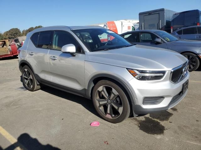 2019 Volvo XC40 T5 Momentum