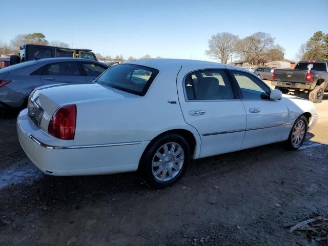 2011 Lincoln Town Car Signature Limited