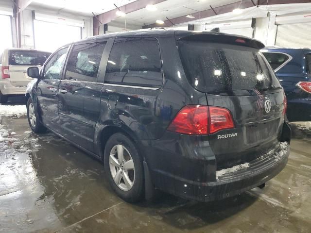 2014 Volkswagen Routan SEL Premium