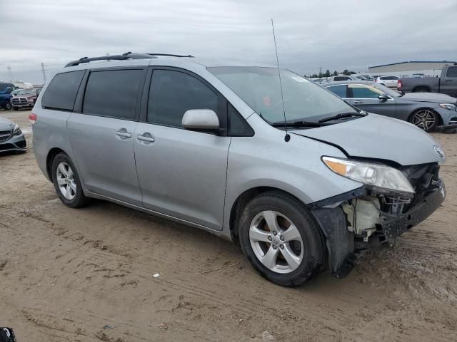 2014 Toyota Sienna LE