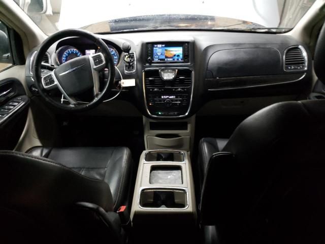 2012 Chrysler Town & Country Touring