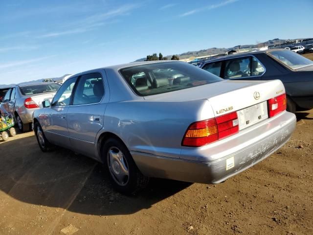 1999 Lexus LS 400