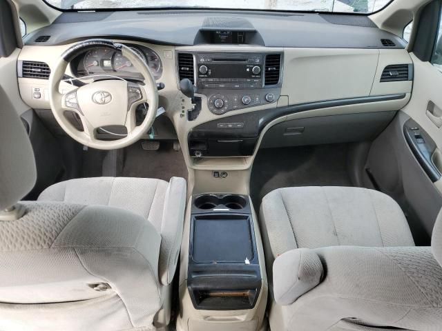 2011 Toyota Sienna LE