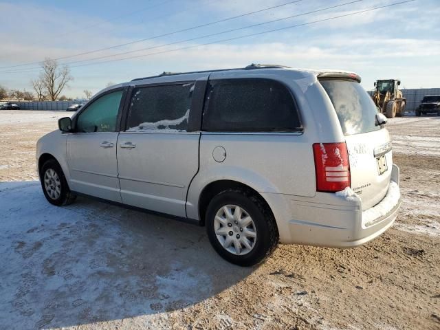 2010 Chrysler Town & Country LX