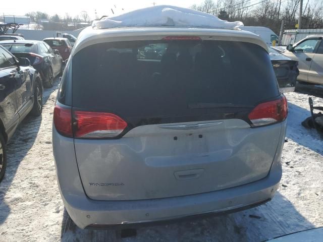 2017 Chrysler Pacifica Touring L Plus