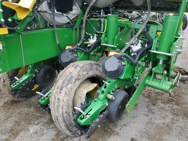 2022 John Deere 17G