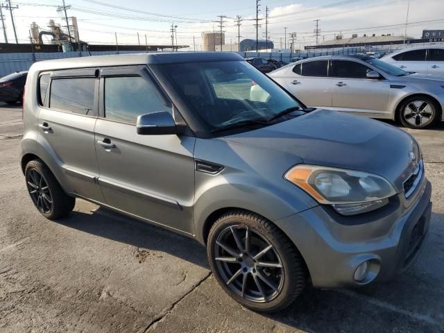 2013 KIA Soul +