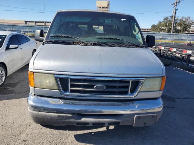 2005 Ford Econoline E350 Super Duty Wagon