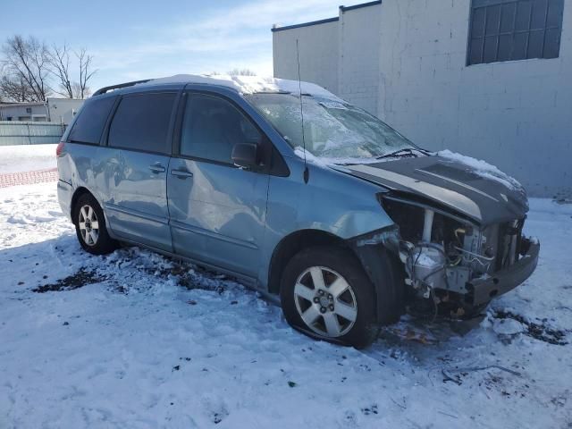 2009 Toyota Sienna CE