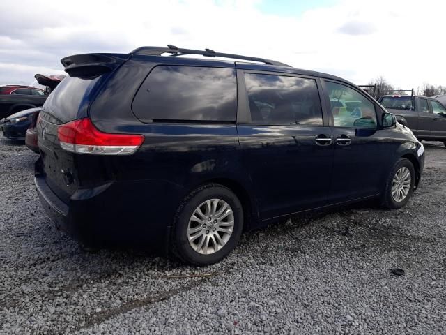 2014 Toyota Sienna XLE