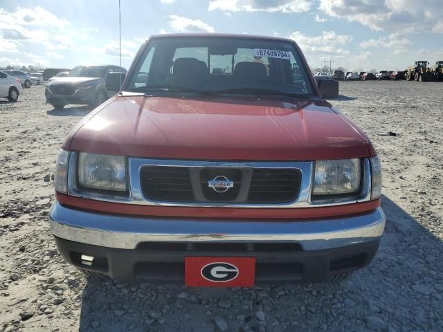 2000 Nissan Frontier Crew Cab XE