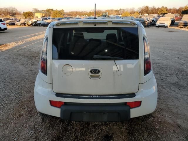 2010 KIA Soul +