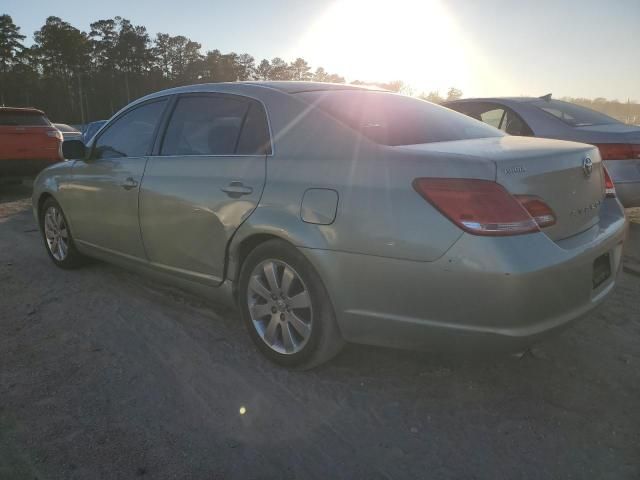 2005 Toyota Avalon XL