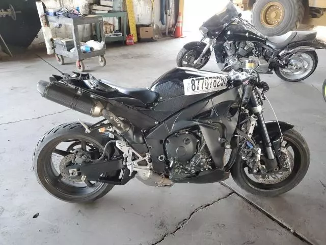 2011 Yamaha YZFR1