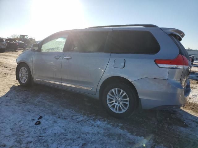 2013 Toyota Sienna XLE