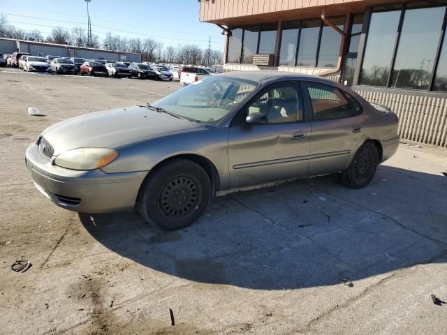 2004 Ford Taurus SE