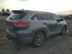 2017 Toyota Highlander SE